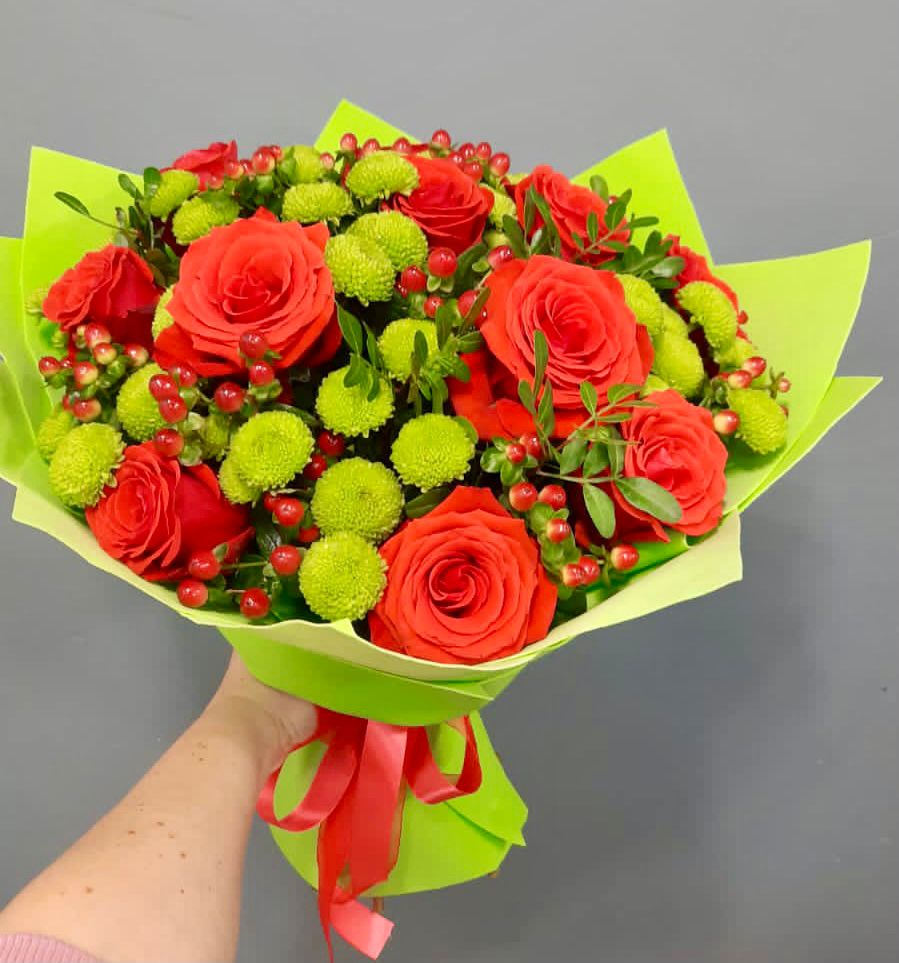 Букет цветов из: Хризантемы и Розы в Райчихинске