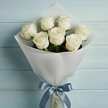 Букет 7 Белых роз Эдлесс Лав в Райчихинске
