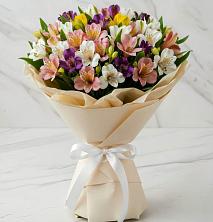 Букет цветов из:  Альстромерии в Райчихинске