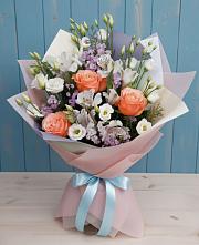 Букет цветов из:  Лизиантусы, Розы, Альстромерии и Гипсофила в Райчихинске