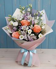 Букет цветов из:  Лизиантусы, Розы, Альстромерии и Гипсофила в Райчихинске