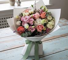 Букет цветов из:  Розы, Лизиантусы и Гвоздики #REPLACE_PRED# Райчихинске