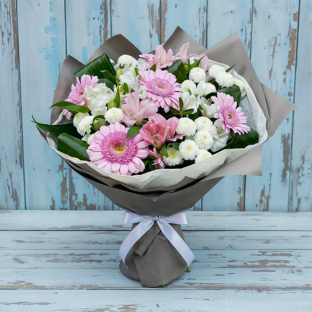 Букет цветов из: Герберы, Альстромерии и Хризантемы в Райчихинске