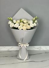 Букет цветов из:  Розы и Лизиантусы в Райчихинске